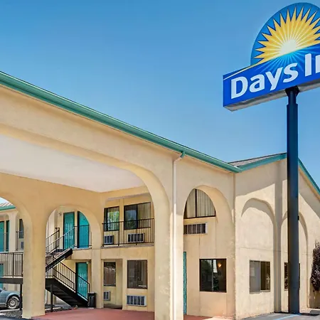 Days Inn By Wyndham Espanola